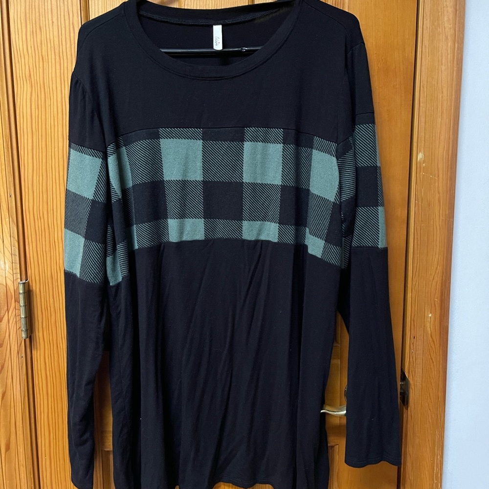 Chic Soul Boutique Green Black Plaid Top
